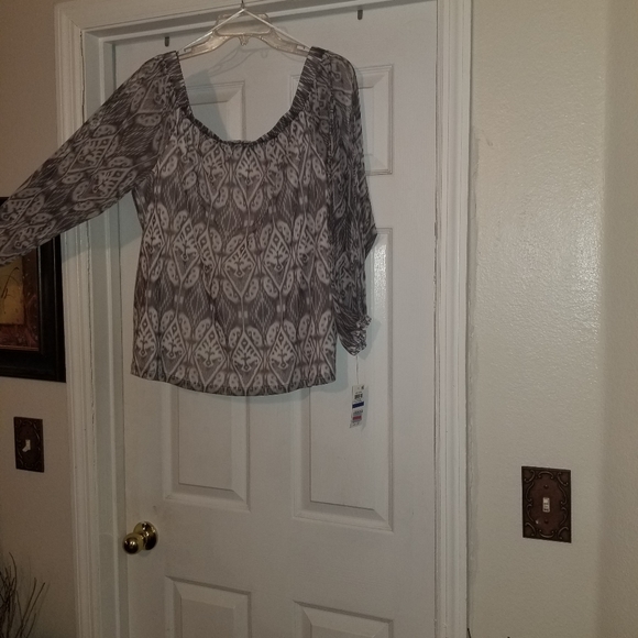 Beautiful INC shirt  wear for any occasion. - Picture 2 of 3